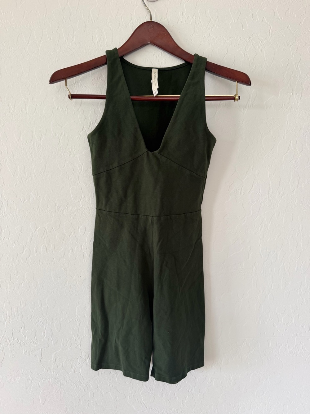 The Group Babaton Olive Green V-Neck Biker Short Romper Size Small